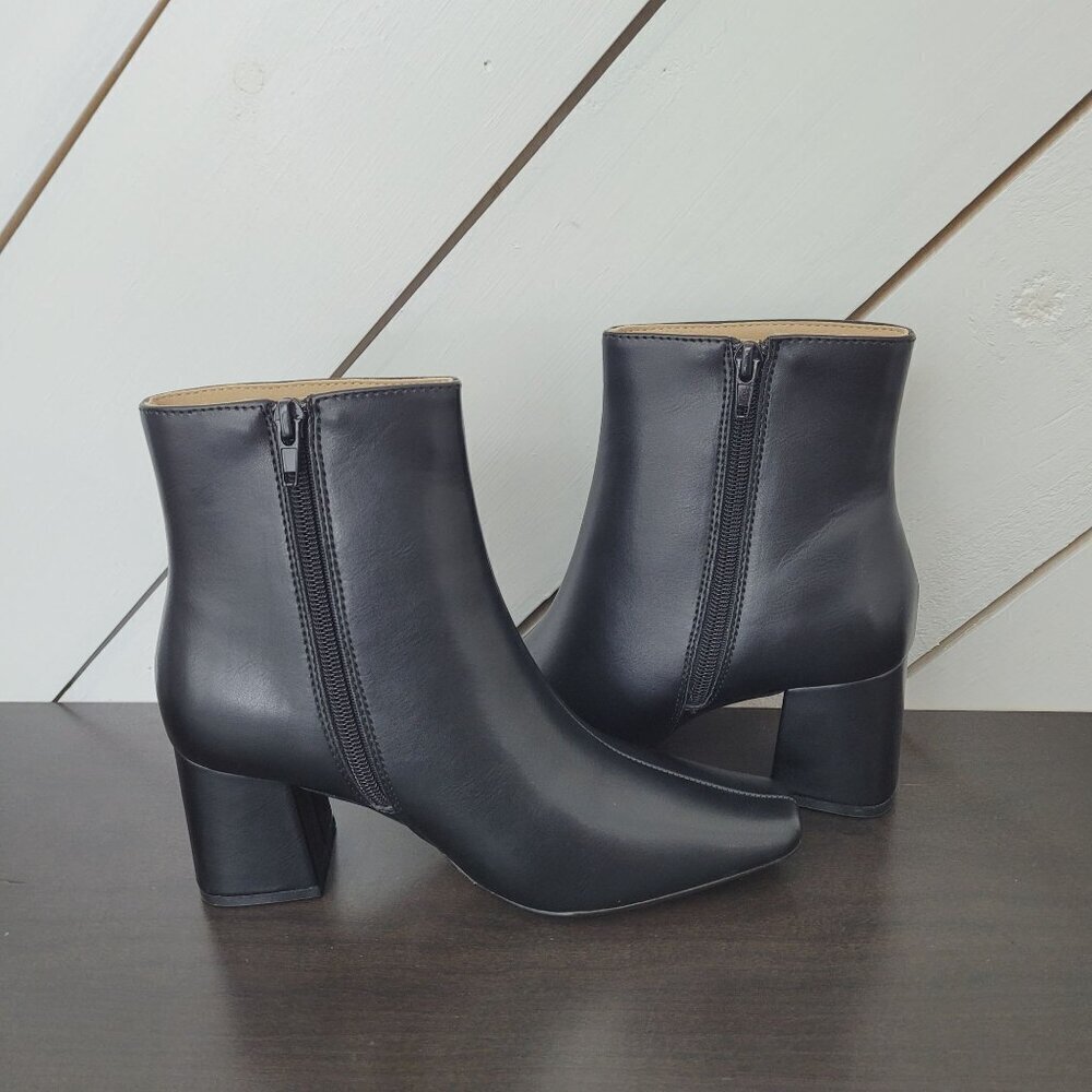 NEW Journee Collection Women's 6 Black Faux Leather Block Heel Ankle Boots 4PT - Picture 4 of 9